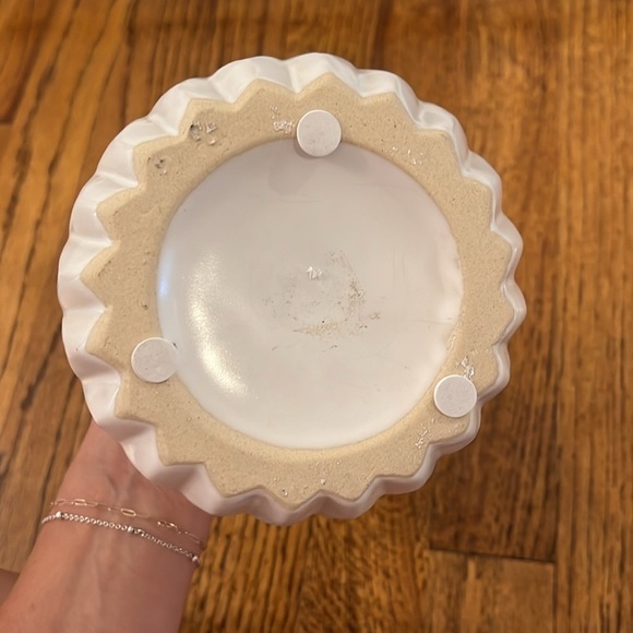 NWOT WEST ELM TEXTURED PLANTER - Picture 5 of 7